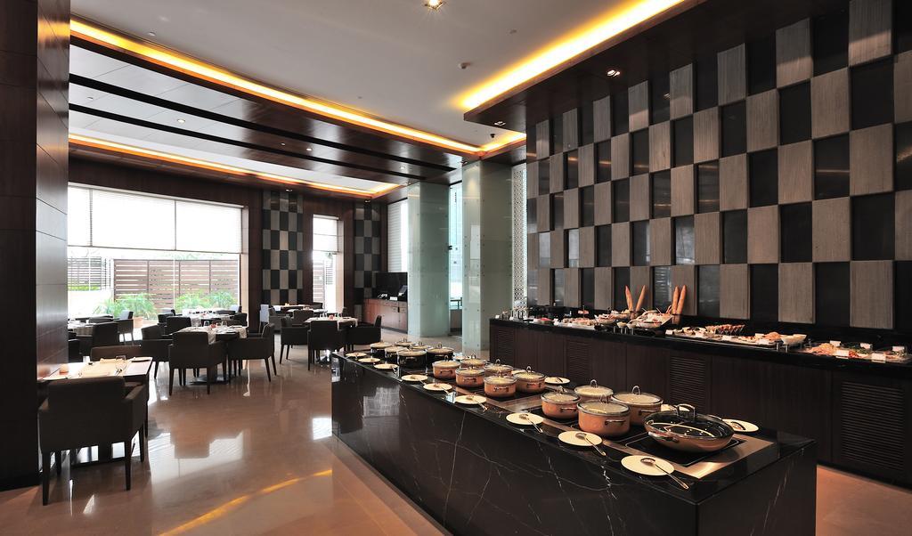 The Anya Hotel-Golf Course Road Gurgaon Eksteriør bilde
