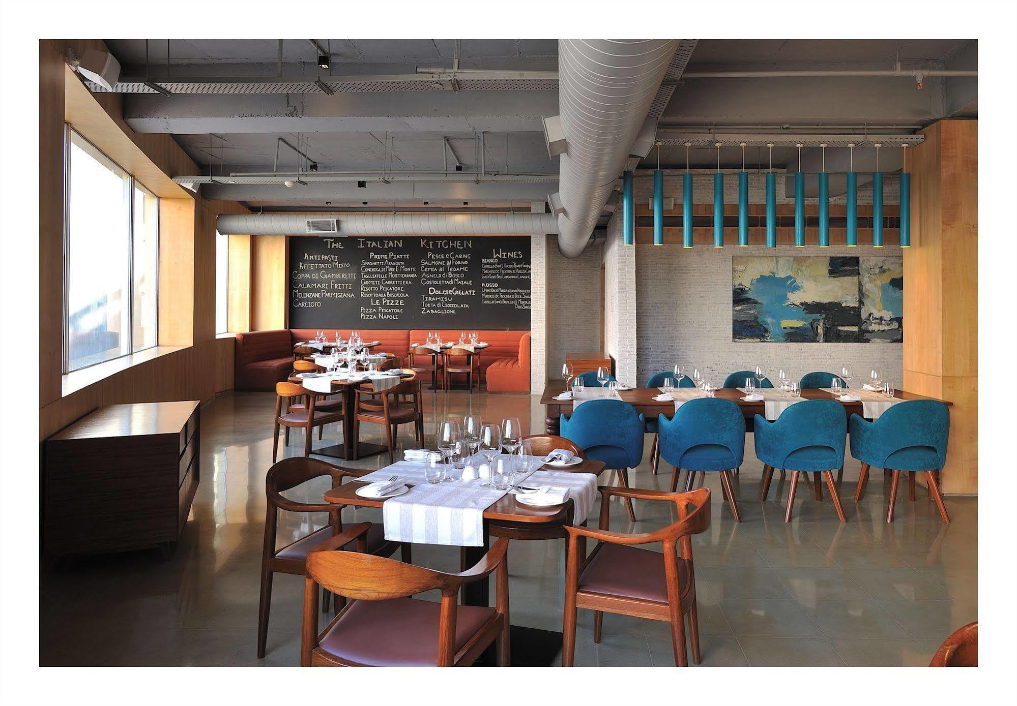 The Anya Hotel-Golf Course Road Gurgaon Eksteriør bilde